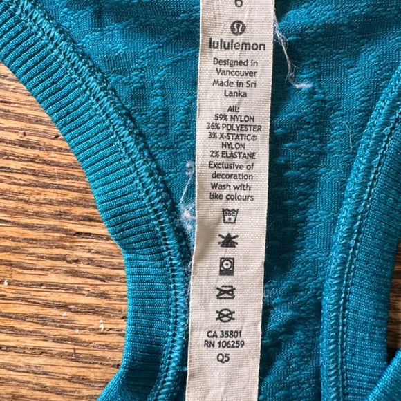 Lululemon gray swiftly tech tank top 8 shirt - Picture 4 of 4